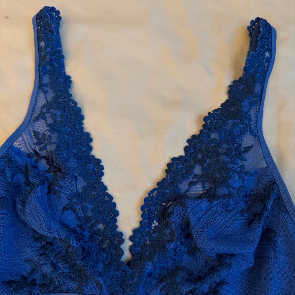 Wacoal Royal Blue, Lace Trim, Deep Plunge, Bralette- 34 - Picture 4 of 9